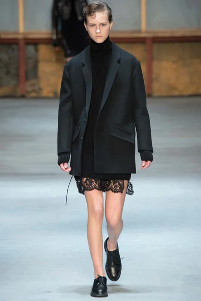 Look 1